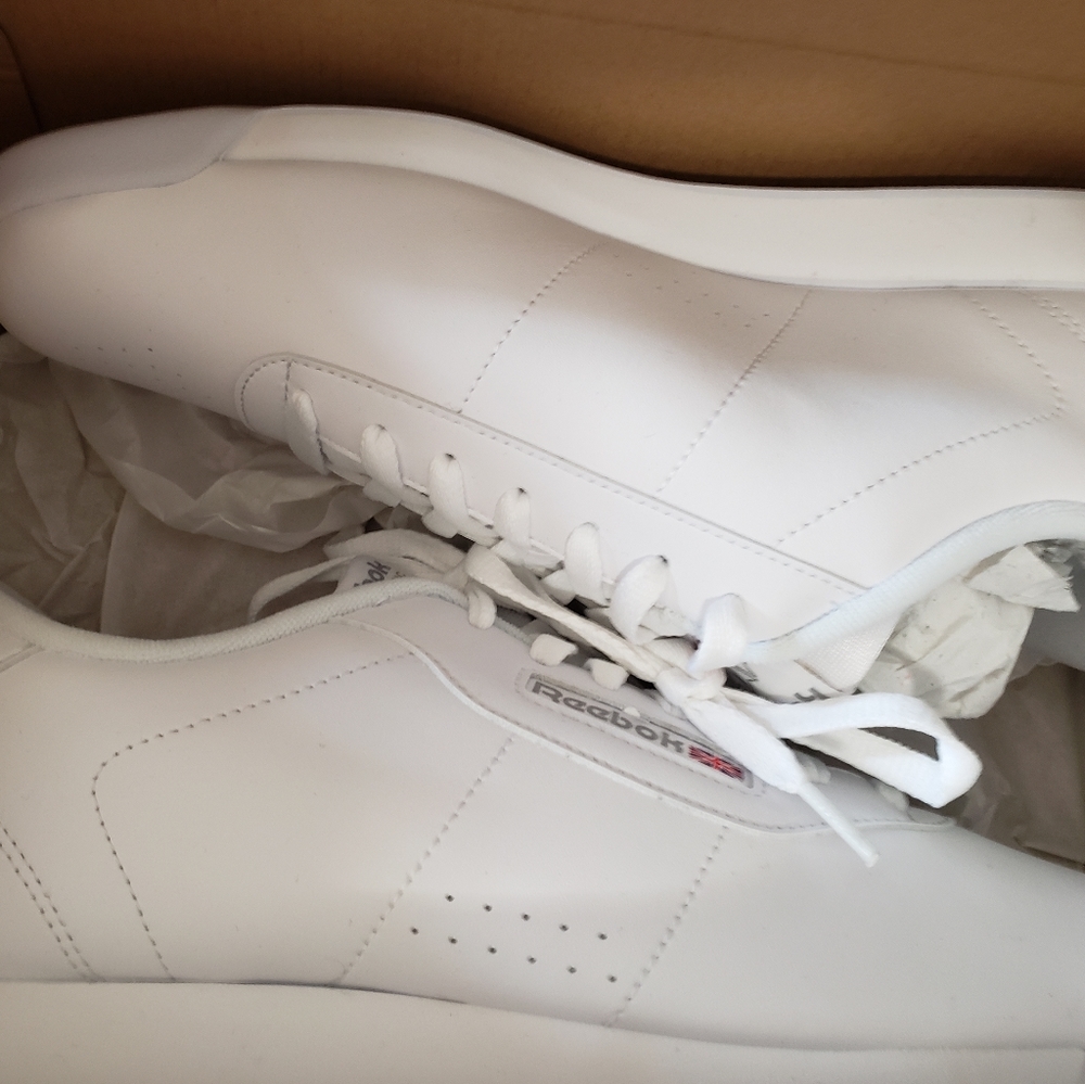 Sneakers - Picture 2 of 3